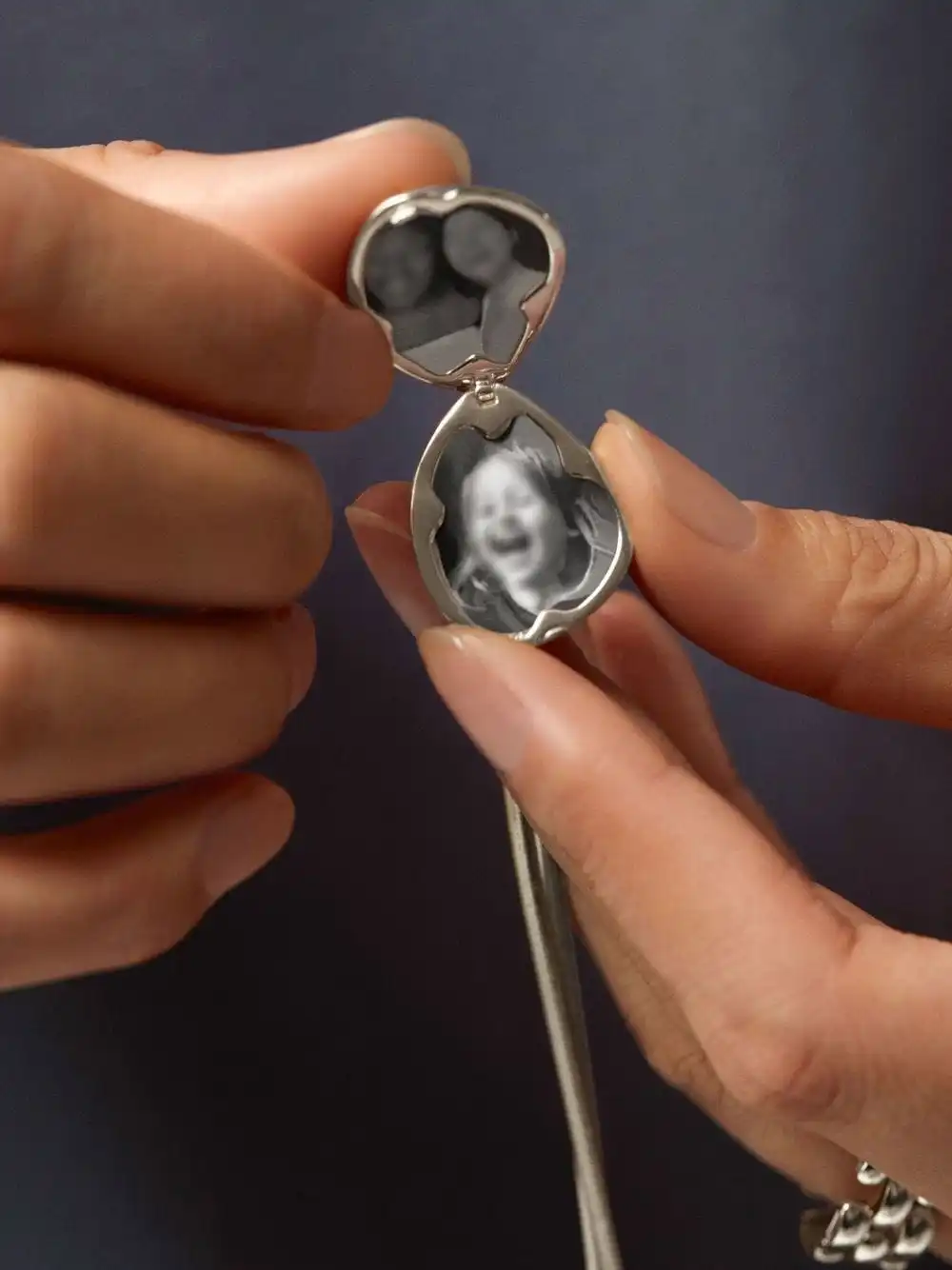 Women Monica Vinader Deia Pebble Locket 6 Women Monica Vinader Deia Pebble Locket - Image 4